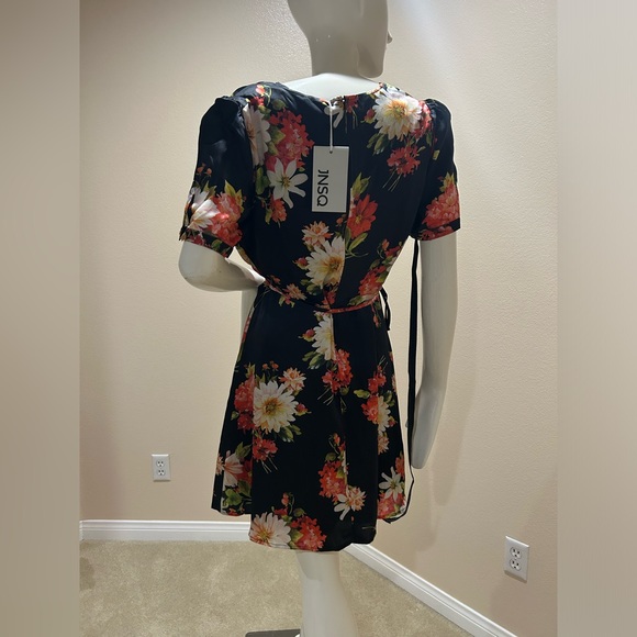 NWT JNSQ Katakina 100% Silk Black Dress with Floral Patterns Size 10 - Picture 3 of 6